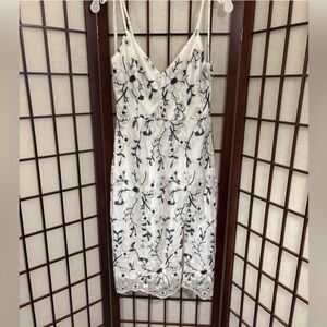 LuLu’s Floral Embroidered Dress Size S